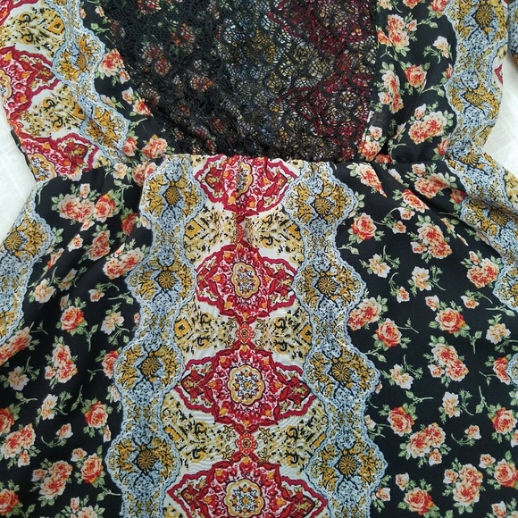 Full Tilt Paisley & Floral Print Bell Sleeve Dress - Picture 4 of 6